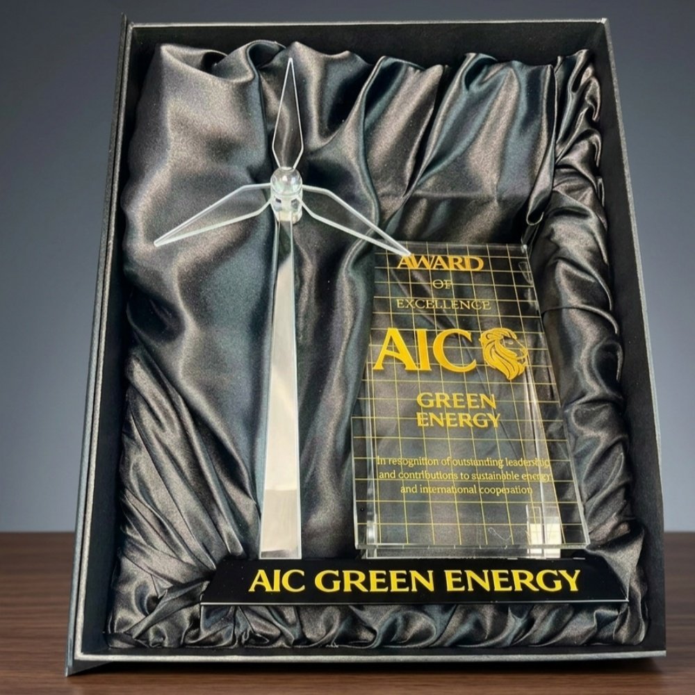 Exquisite Crystal Windmill Model for Green Energy Awards – Custom Corporate Gifts - Image 6