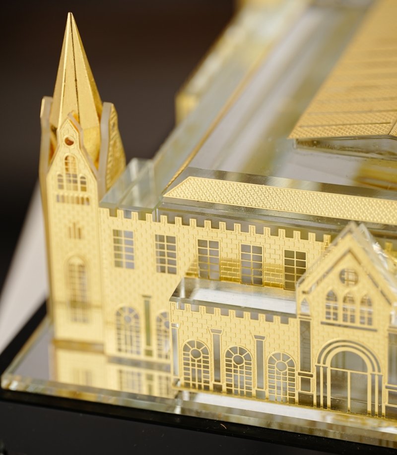 World Billiards Museum Model | Premium corporate gifts | OEM Crystal Gifts Manufacturer | Custom IPO Gifts - Image 6