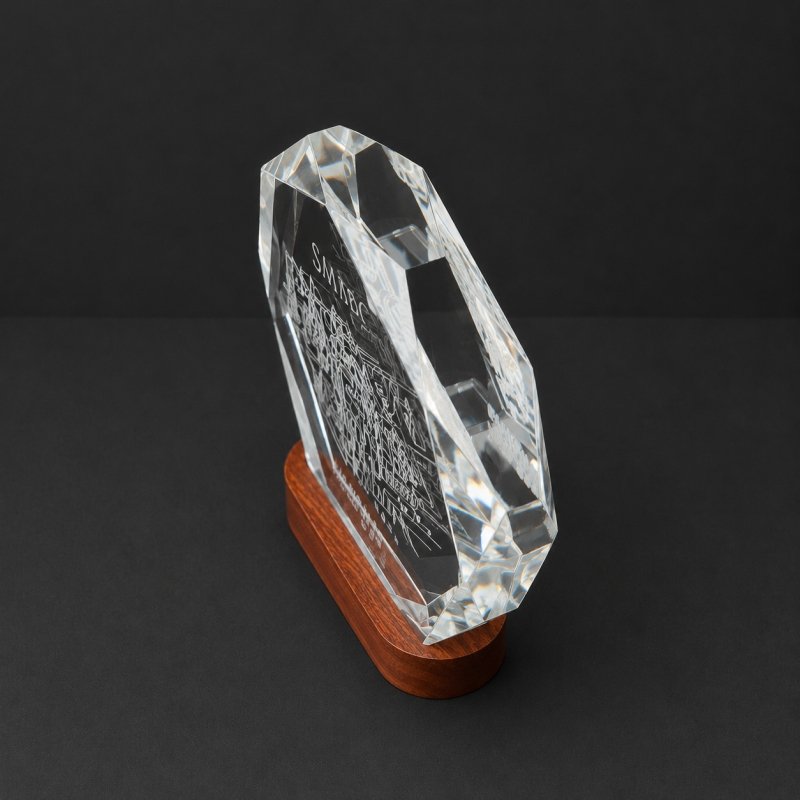 Custom Octagonal Crystal Employee Recognition Trophy | Premium K9 Crystal Corporate Award with 3D Laser Engraving - Image 3